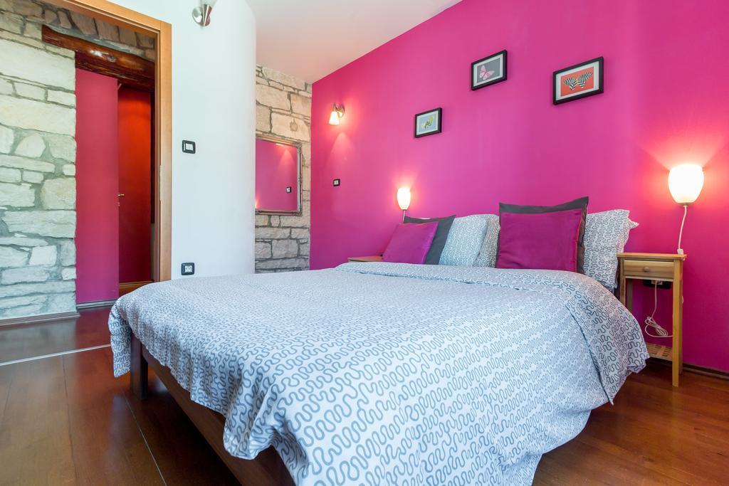 Top Center Room & Apartment Pula Exterior foto