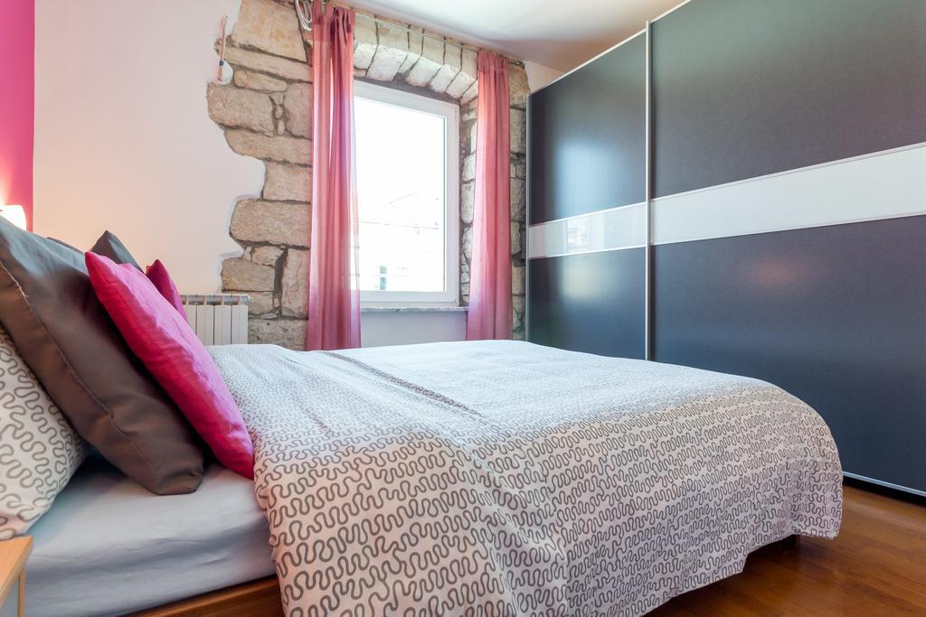 Top Center Room & Apartment Pula Exterior foto