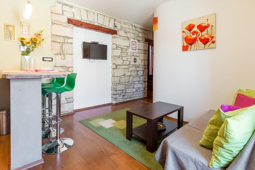 Top Center Room & Apartment Pula Exterior foto