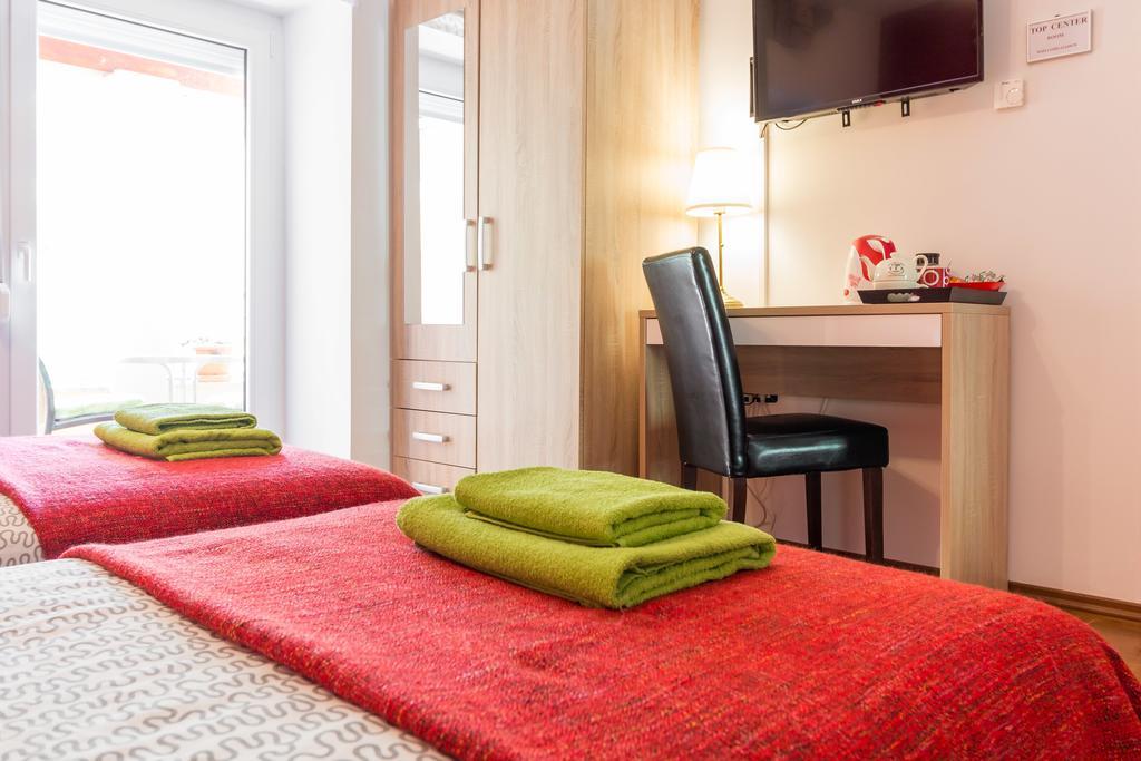 Top Center Room & Apartment Pula Exterior foto