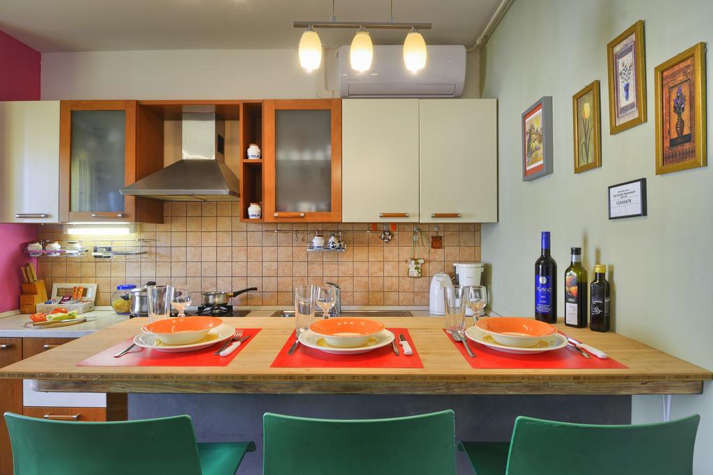Top Center Room & Apartment Pula Exterior foto