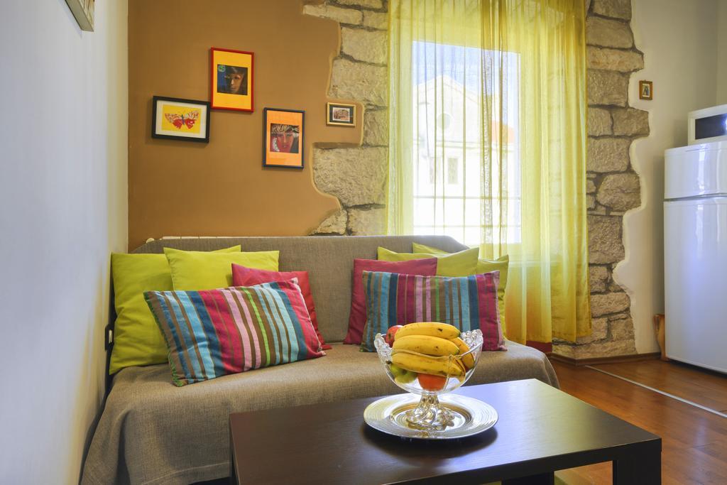 Top Center Room & Apartment Pula Exterior foto